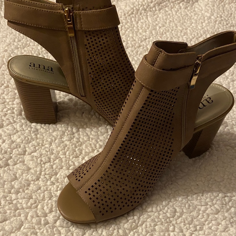 a.n.a Tan Cutout Heeled Sandals